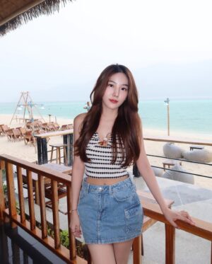 Parada Thitawachira Instagram - พยายามจะลืมตาสู้แดด แต่ไม่ไหววว 😅