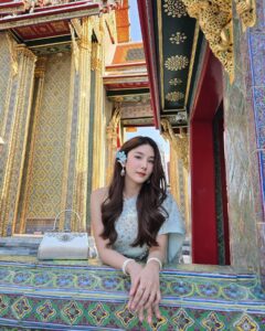 Parada Thitawachira Instagram - สวัสดีปีใหม่ไทยล่วงหน้าค่ะ 😊🤍