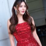 Parada Thitawachira Instagram - 🤍 Makeup @first.napas Hair @tonn_piya 💃 @kanapotofficial 📸 @tonn_piya