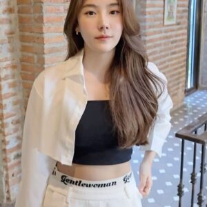 Parada Thitawachira Instagram - Playing dress up 🖤🦢