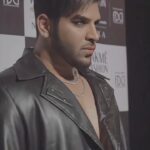Paras Chhabra Instagram - At @lakmefashionwk for @collectlurid 👊😎 @thepitchgray @yashmunjal01 #lakmefashionweek #rampwalk #ramp #showstopper #paraschhabra #lurid #streetstyle #streetwear #lakmestreetstyle