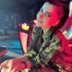 Parastoo Salehi Instagram - ستاره ی زیبا، ستاره مهربون، ستاره ی با معرفت، ستاره ی بیژن مرتضوی خواهر دوست داشتنیم سفر به سلامت به شکوفه ها به باران برسان سلام ما را 🖤😭😭😭😭😭😭😭😭😭😭😭😭😭 استاد تسلیت خدا صبرتون بده 🙏🏻