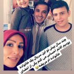 Parastoo Salehi Instagram - گفتم این تصویرو بذارم که بشه کابوس شبانه تون هرچند وجدان ندارید که بخواد درد بگیره !!! الهی نفستون بند بیاد که تو آوردن واکسن کوتاهی کردین، الهی داغ ببینین که مارو داغدار کردین، الهی خدا جوابتونو بده که علی و از ما و خانواده اش گرفتین، نه می بخشیمتون نه یادمون میره، تاریخ به عنوان قاتل مردم مظلوم ازتون یاد خواهد کرد، مردم و فدای بازی ها و جنگ های سیاسی تون‌ کردید، این چندمین داغ بر دل خانواده ی هنر ایرانه، دختری بی پدر شد همسری مهربان و رفیق شفیقی از دست رفت... نمی بخشیم، چقدر گفتیم بازیگرا جز مشاغل پر خطرن چون ماسک نمیزنن و اونایی که سر پروژه ها هستند و واکسن بزنید و چقدری ها گفتن نه چرا خونشون مگه رنگین تره پولشو میگیرن ... همونا امروز میگن آخی حیف و فوری استوری میکنن، دلتون خنک شد؟ الان پول جای یک پدر یک همسر یک رفیق و پر می کنه ؟ اونهمه حال قشنگی که با بازی هاش برای همه ساخت چی؟ حالم داره بهم می خوره، آه و نفرین این مردم خواب شب تونو حروم کنه مسئول نماهای جانی بی کفایت، چرا از شماها کسی نمی میره پس!؟ واکسن ها و زودتر از همه زدین ماکه می دونیم، مرگ خوبه برای مردم، شما و خانواده هاتون مصونید از همه چی حتی از مرگ. خدایا عدالتت و نشون بده که داره توکلم بریده میشه ازت دیگه، علی علی سلیمانی تیر خلاص زدی رفیق، نوشتم دو روز پیش انگار یکی از اعضای خانواده ام مریضه 😭😭😭 سفرت به خیر با معرفت آدم حسابی مهربون و ... 😭😭😭😭😭😭😭🖤🖤🖤🖤 . . . #علی_سلیمانی #واکسن_کرونا_مطالبه_ملی #پرستوصالحی #پرستو_صالحی #parastoosalehi #parastoo_salehi