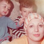 Parastoo Salehi Instagram - روز جهانی مادر مبارک مامان اولی خدا حفظت کنه برام 🙏🏻❤️ مامان دومی فکر نکن نیستی هر لحظه با منی مثل نفس ... ❤️ خدا همه مادرها رو حفظ کنه برای بچه هاشون الهی آمین 🙏🏻🌹❤️ Happy Mothers day Anneler günü kutlu olsun . #پرستو_صالحی #بازیگر #سینما #تئاتر #تلویزیون #مادر #عشق #روز_جهانی_مادر