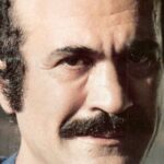 Parastoo Salehi Instagram - اونایی که منو میشناسن می دونن سالهاست عاشق شمام، حضرت عشق. عاشق وطن پرستی شما عاشق انساندوستی شما، عاشق غیرت و احساس مسئولیت شما نسبت به مردم و ... در برگه ی فوت شما نوشته شده نهم مرداد هزار سیصد و هفتاد و یک زمان مرگ بین ساعت ۱۹ تا ۲۳ و این روز و این ساعت ها تلخ ترینند. و من بی صبرانه منتظر روزی هستم که شاهد تقاص قاتلین شما باشم، ضحاکان زمانه، رژیم ستمگر جمهوری اسلامی، اونوقت می تونم سرمو راحت بزارم زمین و بمیرم بی شک آن روز، روز آزادی ایران و ایرانی ست. یادتان جاودان تا ابد تا همیشه حضرت عشق 🙏🏻🤍🕊 #فریدون_فرخزاد