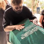 Parastoo Salehi Instagram - و این وداع تلخ مردی بود با عشق زندگیش ولی این پایان قصه ی این عشق نبود و نیست یاد و خاطرات ستاره تا همیشه زنده است چه برای استاد بیژن مرتضوی چه خواهران داغدارش و چه تمام دوستان و آشنایانش، ستاره جان روحت شاد یادت جاودان 🙏🏻🕊🤍 و الهی خدا قرار بده به دل بی قرار استاد بیژن مرتضوی🙏🏻😭 @bijan_mortazavi_original @setareh_saeidi .