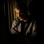 Parastoo Salehi Instagram - از موقعی که خبر رو شنیدم میگم چی بنویسم چی بگم در وصف مردی که شرافت را معنا بخشید همیشه با مردم و برای مردم چه در دوران جنگ که مردانه جنگید و چه بعد از جنگ برای اعتقاداتش که به حق بود ... سالها ممنوع کاری و ... اگر حسین نماد مظلومیت و آزادگی ست حسین زمان حسینِ زمانه ی ما بود آه و صد افسوس که رفت. من هیچگاه حکمت خداوند منان را درک نکردم که ظالم ها سالمند و !؟ برای من بی شک قاتل حسین زمان و حسین زمان ها جمهوری اسلامی ست که سرطان روح و جسم انسان های آزاده و شریف می شود!!! یادت جاودان مَرد 🙏🏻😭🕊🤍 چقدر شریف زندگی کردم سخت بود و شما از پسش برآمدی قید شهرت و ثروت رو خودخواسته زدید کاری که کمتر کسی انجام میده خیلی کمتر ۱۴۰۲/۰۲/۲۱ @hossein_zaman #حسین_زمان . ‏‎#نه_به_جمهوری_اسلامی #نه_به_حکومت_دینی #ایران #همبستگی #زن_زندگی_آزادی #مرد_میهن_آبادی ‏‎#شاهزاده_رضا_پهلوی #رضا_پهلوی #آزادی#آزادی_بیان #مهسا_امینی #نیکا_شاکرمی #پرواز۷۵۲ #آبان۹۸ #مادران_آبان #۸۸ #زندانی_سیاسی #توماج_صالحی #فریدون_فرخزاد #بکتاش_آبتین #پرستو_صالحی ‏#parastoo_salehi #Iran #freedom #women_life_freedom #mahsa_amin