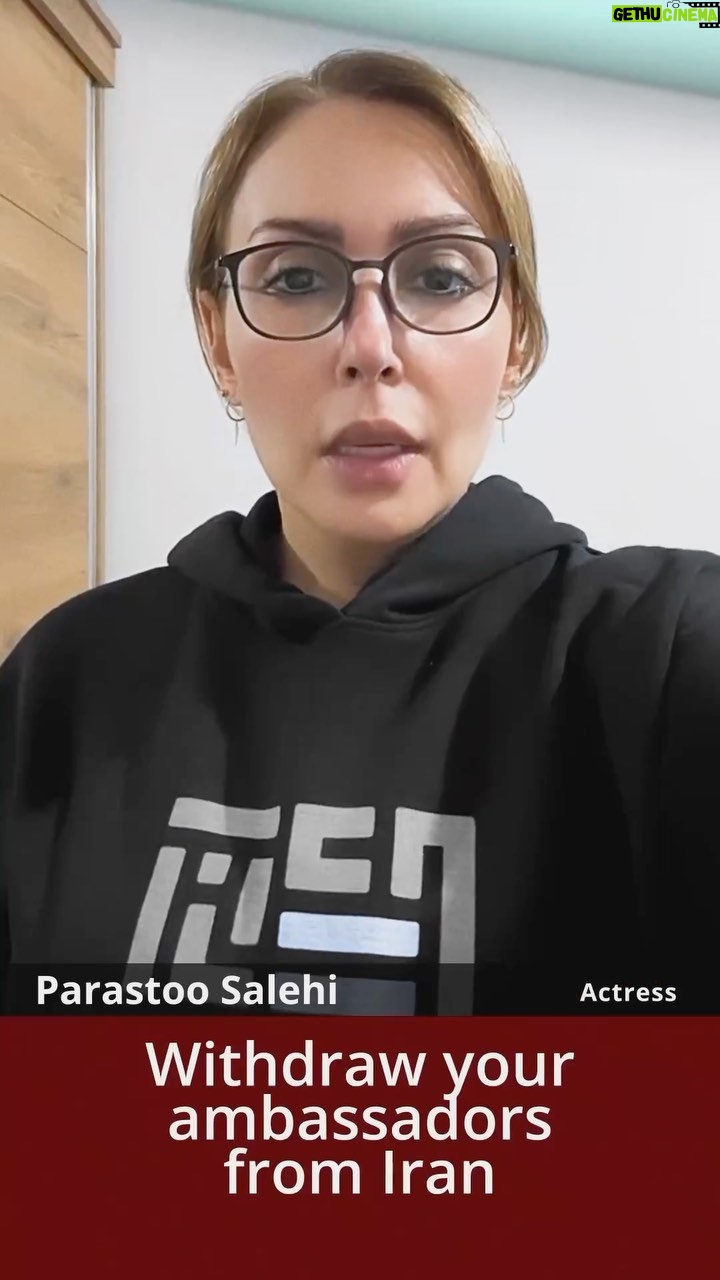 Parastoo Salehi Instagram - خطالب به کشورها: سفرای خود را از ایران فرا بخوانید !!! . از تمامی هنرمندان و چهره های ایرانی در سراسر جهان تقاضا می کنم برای رساندن هرچه بیشتر صدای مردم ایران به جهان در ساخت پیام های گروهی همراهی بفرمایند ما هر کدام قطره های آبی هستیم که در کنار هم دریا می شویم، با هم موجی شویم عظیم و سیاهی را به قعر دریا فرو ببریم با هم، کنار هم و برای هم پاینده باد ایران زنده باد ایرانی 🙏🏻🕊🤍 . مردم شریف ایران با ادامه ی پیام های گروهی چهره ها موافق هستید ؟؟؟؟ آیا پیام گروهی چهره ها می تواند تاثیرگذار باشد ؟؟؟ آیا برای حمایت و همبستگی درجه بندی، رتبه و یا آشناییت با همه ی اشخاص لازم است؟؟ در انتشار هرچه بیشتر این پیام بکوشید 🙏🏻 . @hamid.farrokhnezhad @kamran.malak.moteie @rostammirlashari @ladantabatabaei @babakaminiofficial @shabnam.tolouei @arjmandborzou @ehsaankaramy @shabnamfarshadjoo @neyestanimana @ronakyoonesi @reyhaneparsaj @mohamad.mohebian @hamednikpay_official @ardihatami @khodadadi.music @kaveh_ahangar19 @baharak_salehniya @hazhar.official @bahar_arjmand @ramsinkebritiofficial @narimanmusic @chakameh.chamnmah @seyed.mehdi.moosavi. . #نه_به_جمهوری_اسلامی #نه_به_حکومت_دینی #ایران #همبستگی #زن_زندگی_آزادی #مرد_میهن_آبادی #آزادی#آزادی_بیان #مهسا_امینی #پرواز۷۵۲ #آبان۹۸ #مادران_آبان #۸۸ #زندانی_سیاسی #شاهین_صمدپور #توماج_صالحی #جعفر_پناهی #محمد_رسول_اف #فریدون_فرخزاد #بکتاش_آبتین #پرستو_صالحی #parastoo_salehi #Iran #freedom #women_life_freedom #mahsa_amini