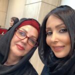 Parastoo Salehi Instagram - پارسال همچین روزی برای همیشه رفتی ... برای من فرقی نکرده هر روز هستی، هر شب ... ولی امان از دلتنگی برای صدات، برای نگاهت،برای دستات، برای اینکه سرتو بذاری روی پاهام ... خیلی پرسیدن ازم مادر دوم یعنی چی ؟ هیچ توضیحی ندارم براش فقط می دونم تو مادر دومم، دختر قشنگم و انگیزه ی زندگیم بودی و هستی و خواهی بود تا همیشه ... ببخش هنوز نمی تونم بگم روحت شاد، هنوز باور ندارم🖤🌹🙏🏻 . . #پرستو_صالحی #پرستوصالحی #parastoosalehi #parastoo_salehi