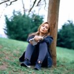 Parastoo Salehi Instagram - باشد که روزگار ظلم نیز بسرآید و آفتاب برآید و حقیقت در چهره ی مردم بدرخشد و عشق آن سپیده دمی گردد که بسوی آن گام برمی داریم ... فریدون فرخزاد سال نوتون مبارک الهی امسال بهترین ها برای شما باشه آزادی باشه آزادی باشه آزادی باشه 🙏🏻🙏🏻🙏🏻✌🏻🕊🤍 . @miladeslami.official 📷📹سپاس @MiladEslami.Team . صدای ستار عزیز @sattarmusic . #زن_زندگی_آزادی #یک_ملت_یک_پرچم ‏‎#ایران #همبستگی #مرد_میهن_آبادی ‏‎#شاهزاده_رضا_پهلوی #رضا_پهلوی #آزادی#آزادی_بیان #مهسا_امینی #پرواز۷۵۲ #آبان۹۸ #مادران_آبان #۸۸ #زندانی_سیاسی #توماج_صالحی #فریدون_فرخزاد #پرستو_صالحی ‏#parastoo_salehi #Iran #freedom #women_life_freedom #mahsa_amini