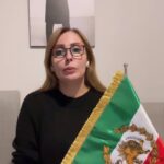 Parastoo Salehi Instagram - ببخشید متاسفانه ویدئو هم به طور کامل آپلود نشد انتهای کلامم این بود "حرکت موازی برای مواجه با جمهوری اسلامی کارساز نیست باید همگی به شکل یک پیکان دربیایم برای شکافتن قلب جمهوری اسلامی و هر پیکانی یک نقطه ی تیز و برنده نیاز داره در رأس" 🏹🕊 . #زن_زندگی_آزادی #مهسا_امینی #نه_به_جمهوری_اسلامی #ایران #پرستو_صالحی #women_life_freedom #mahsa_amini #parastoo_salehi #freedom #Iran . @kianiconcept 🙏🏻🕊🤍
