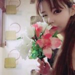 Park Bom Instagram - 여러분~~~안녕하시죠?? 저 노래할래요~~❤️.❤️ 곧 좋은음악 들려드릴게요~~~🎵🎶❤️ 여러부운~~저 이제부터 get ready 해요~~ 마니 기다리셨죠??? I miss you guys so much~ㅠㅠAll around the world👑 여러분도 get ready 해주세요~제가 행복하게 해드릴께요~~(((o(*ﾟ▽ﾟ*)o)))♡ #박봄#bompark #parkbom #2ne1 #朴春‭‭ #ぼム