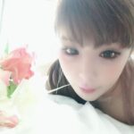 Park Bom Instagram - I miss ya’ll 😭👑❤️🍀🐻🐘 #2ne1 #dnation #박봄 #parkbom #bompark #ぼム #朴春 ‎#بارك_بوم#