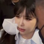 Park Bom Instagram – 봄 공항에서 #parkbom #bompark #2ne1 #ぼム #朴春‎ #بارك_بوم #anhyêuem #أحبك