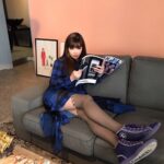 Park Bom Instagram - 잡지 읽는중🤣❤️🍀 #2ne1 @dnation_official #dnation #디네이션 #박봄 #parkbom #bompark #ぼム #朴春‎#بارك_بوم#