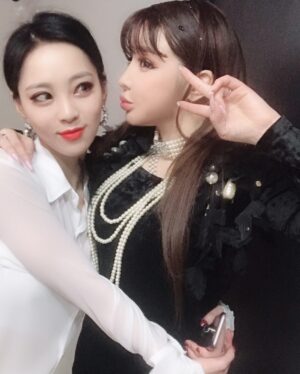 Park Bom Instagram - 오늘도 수고해주신 댄서들~😍#2ne1 @dnation_official #dnation #디네이션 #박봄 #parkbom #bompark #ぼム #朴春‎#بارك_بوم##anh yêu em#أحبك#유리팀장