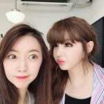 Park Bom Instagram - 안녕하세요 제 동생 민쇼닝과 함께 이것저것 스타일 바꿔가며 공부중...❤️🍀👑🐘🐻 #parkbom #박봄 #2ne1 #bompark #朴春‭‭ #ぼム #메이크업민쇼닝❤️ @minsyoning