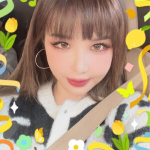 Park Bom Instagram - 박봄 입니다... 제 새로운곡 "도레미파솔" 을 많이 들어주시고 사랑해 주세요... This is Bom Park.. hope you like my new song.."Do re mi fa sol"🙌🏻🙏🏻🥳😍🌈#Bompark#2ne1 @dnation_official #dnation #디네이션 #박봄 #parkbom #bompark #ぼム #朴春‎#بارك_بوم##anh yêu em#أحبك