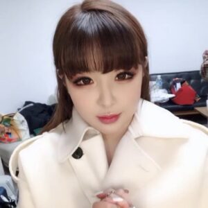 Park Bom Instagram - https://www.vlive.tv/channels/B988B5 오픈했어요 팔로 해주세욤~~🌈🌙*^_______^*