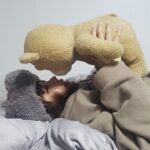 Park Bom Instagram - 나 혼자 놀고있는데 동생이 몰래 찍어준 사진.jpg
