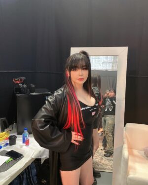 Park Bom Instagram - 즐거웠던 코첼라. #coachella #2ne1 #bompark #박봄
