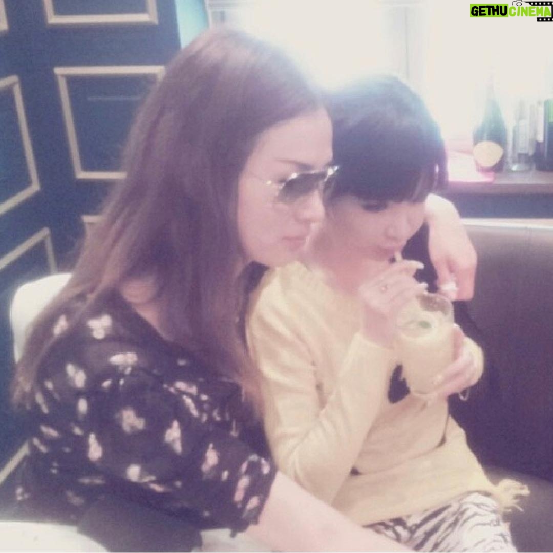 Park Bom Instagram - @repost 울 소라언니랑 밖에서 밥먹은날..