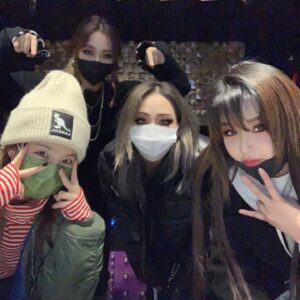 Park Bom Instagram - Happy Birthday CHAE LIN~ 우리의 리다~🥰🎉🥳#2ne1 #박봄 @dnation_official #dnation #디네이션 #parkbom #bompark #ぼム #朴春‎#بارك_بوم #happybirthdayCL