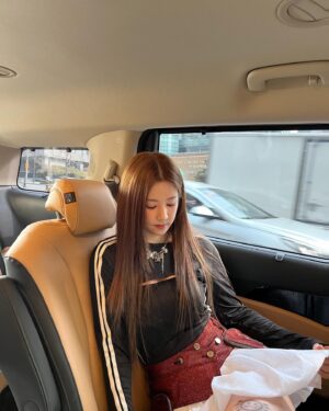 Park Cho-rong Instagram - 🤍