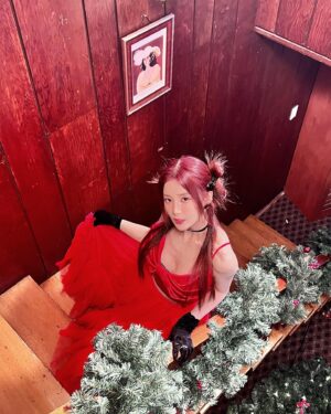 Park Cho-rong Instagram - 🎄🍷🎁