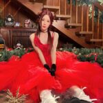 Park Cho-rong Instagram - 🎄🍷🎁