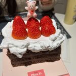 Park Cho-rong Instagram - 🎂❤️ @makeup_soonsoo