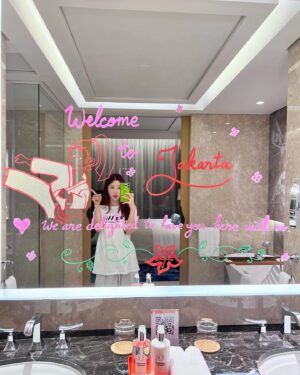 Park Cho-rong Instagram - 벌써 12월..😭