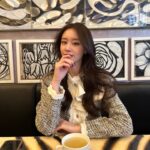 Park Ji-yeon Instagram - 🫶