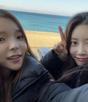 Park Jin-joo Instagram - 함께여서 많이 행복했던 주주 시크릿🤫💕

(진철이 재식이 사진은 초심을 잃지 말자는 우리들의 다짐!!!!!🦅)