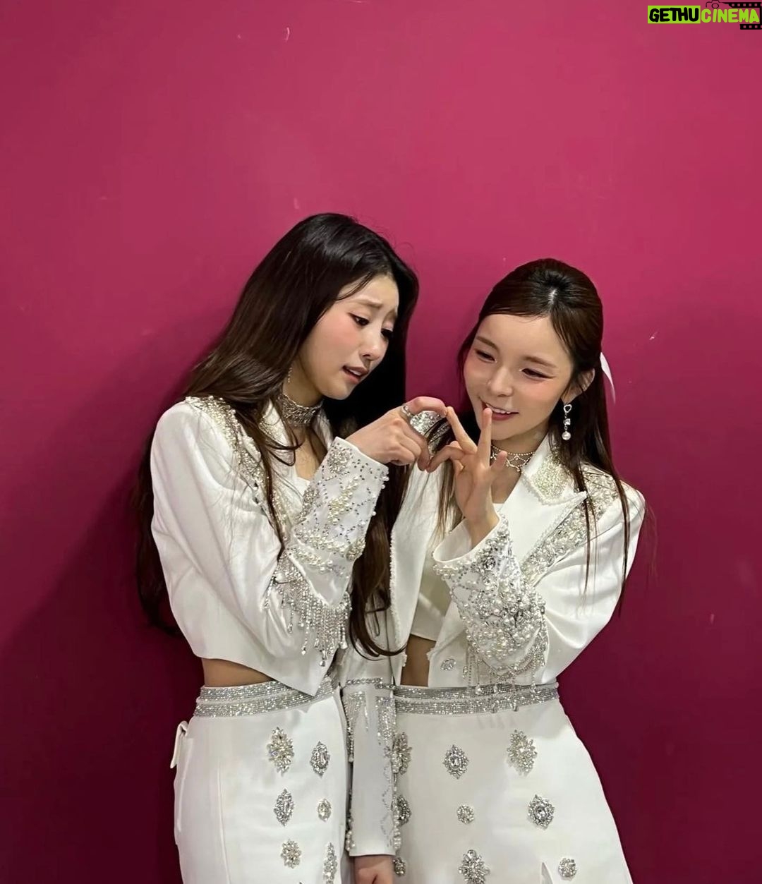 Park Jin-joo - 176.3K Likes - 함께여서 많이 행복했던 주주 시크릿🤫💕
(진철이 재식이 사진은 초심을 잃지 말자는 우리들의 다짐!!!!!🦅)