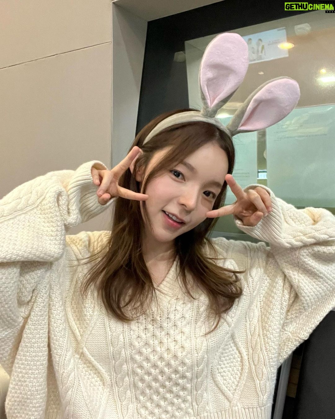 Park Jin-joo Instagram - 얼마 전 곽동연이랑 두시에 데이트함 🐰🫅🏻