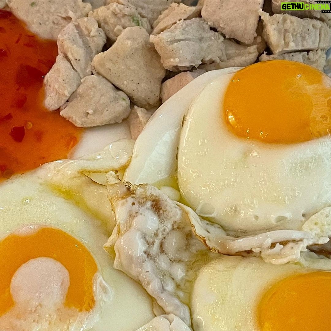 Park Jin-joo Instagram - 다이어트는 진짜 내일부터 617일째 중간에 닭가슴살 한번 있으니까 괜찮🥰