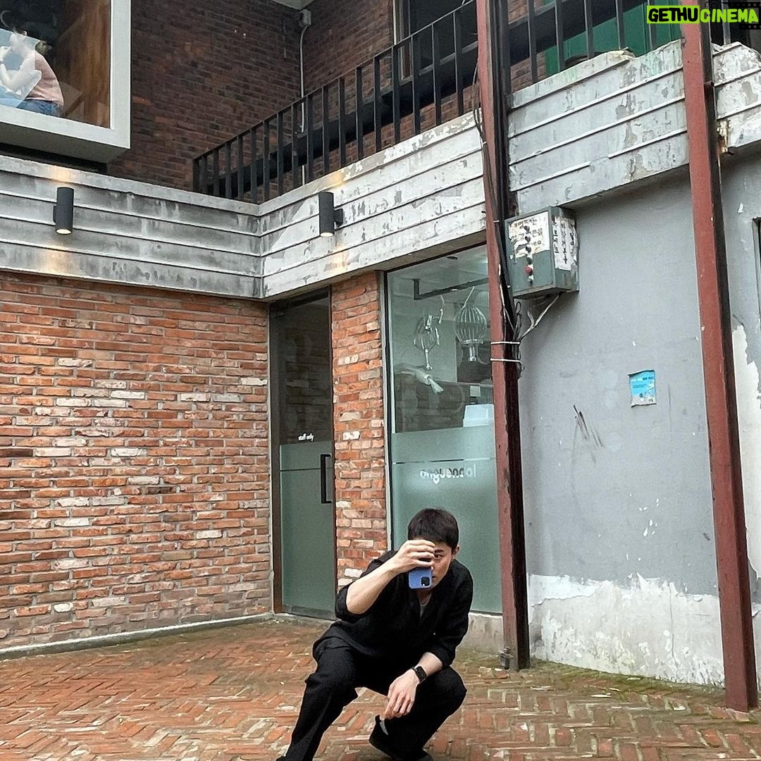 Park Jin-joo Instagram - 순간 진짜 포토그래퍼 님인 줄 알고 긴장되었다.
