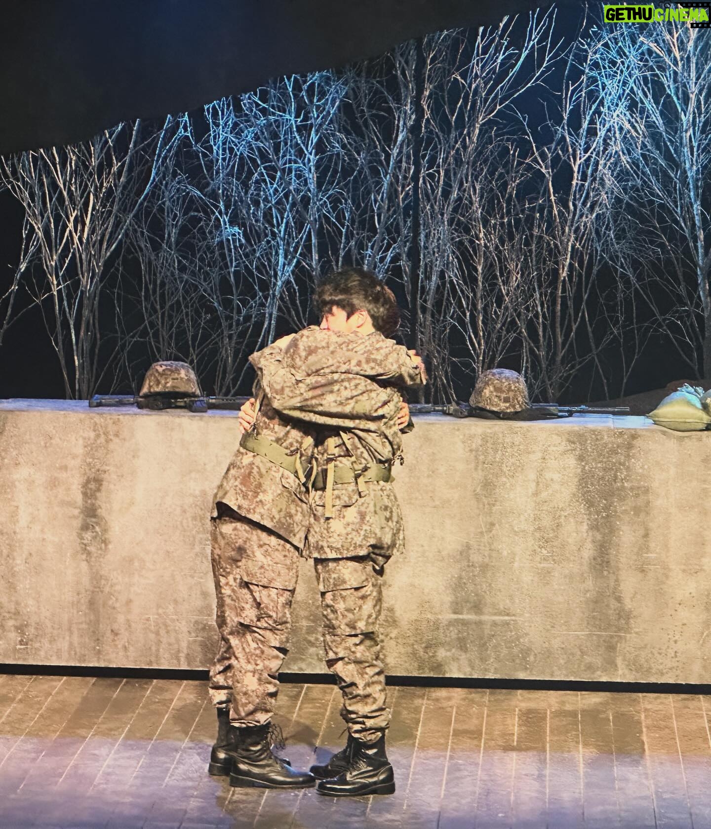 Park Ju-hyun Instagram - 연극 #그때도오늘 너무 좋은 연극 감동 콸콸... 잘 봤습니다 👏🏻👏🏻👏🏻