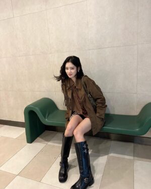 Park Ju-hyun Instagram - 오랜만에 외출 🤍