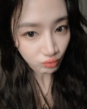 Park Ju-hyun Instagram - 오랜만에 외출 🤍