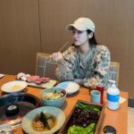 Park Ju-hyun Instagram - 하루에 세번 수영🌊 먹고 수영하고 먹고 수영하고 (살이 찌는건지 빠지는건지 당황스럽고 혼란스럽고 그래...) #그랜드하얏트제주 #제주드림타워