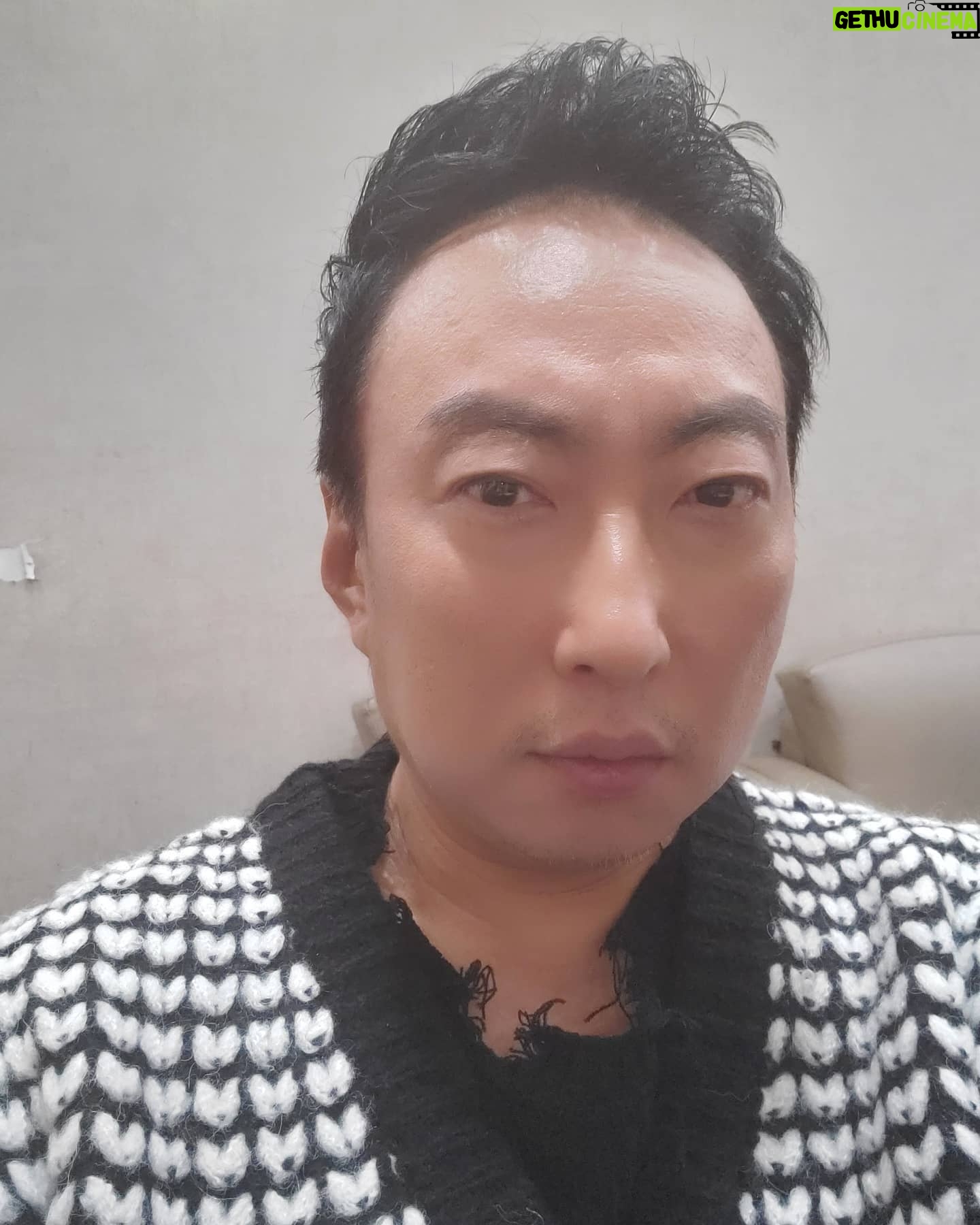 Park Myung-soo - 16.5K Likes -