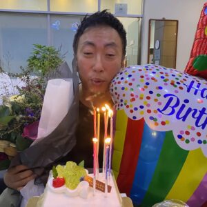 Park Myung-soo Instagram - 52번째생일 인간적인 라디오팀 인철 세은 주희 고마워~♡ 오늘생일아님 미리축하