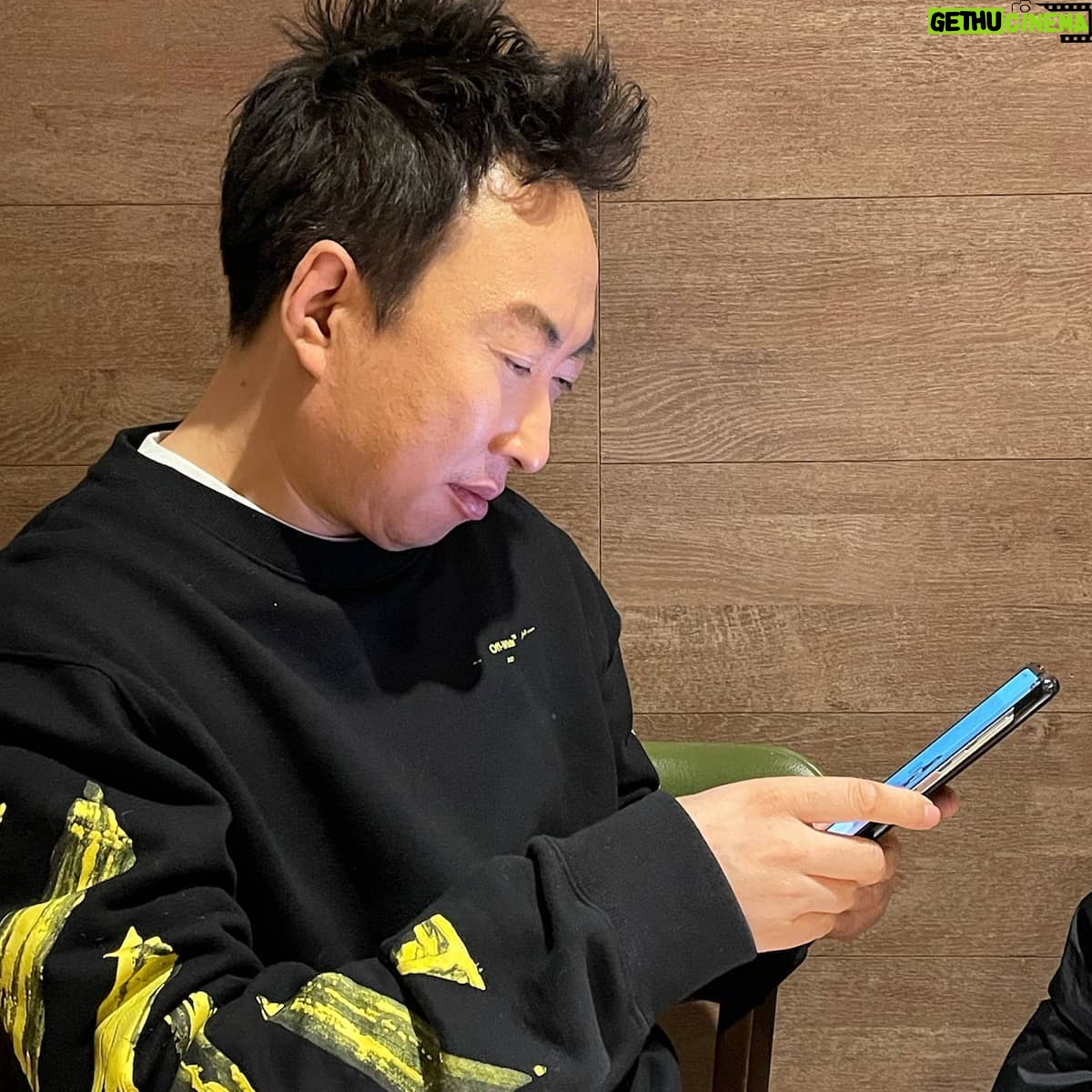 Park Myung-soo - 18.2K Likes -