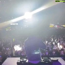 Park Myung-soo Instagram - 월곶포구 EDM축제 쌀쌀한 날씨였지만 즐겨준분들 감사합니다. @dj_charles 커피안마시는 한경호