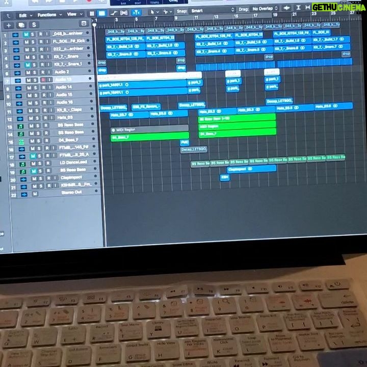 Park Myung-soo Instagram - 바람났어 리믹스 3시만에 수타로 완성 찐 myself 난 집에있었어 #바람났어 #remix