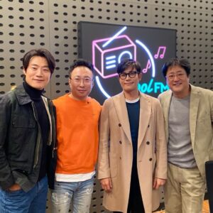 Park Myung-soo Instagram - 친구 병헌이가왔다 나보러 도원씨랑 희준씨랑
고맙다 친구야♡
#남산의부장들