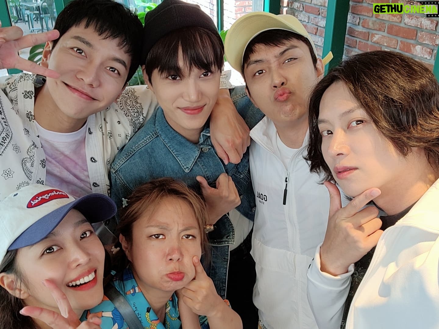 Park Na-rae Instagram - #넷플릭스 #신세계로부터 #마지막날 #슬프다 #한여름밤의꿈 #또가고싶다 #은지원 #김희철 #이승기 #조보아 #카이 또 갈 수 있겠지...?
