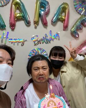 Park Na-rae Instagram - #생일주간 #생일오늘아님 #당분간사진올라올거예요 #대기실생일데코 #우리매니저 #은혜씨 #스타일리스트 #현정씨 #고마워요또감사합니다 #오래오래갑시다